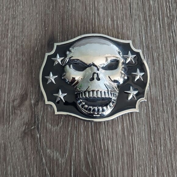 Raised 3D Skull Head Stars Gothic Vibe Motorcycle Biker Style Belt Buckle - Picture 1 of 6